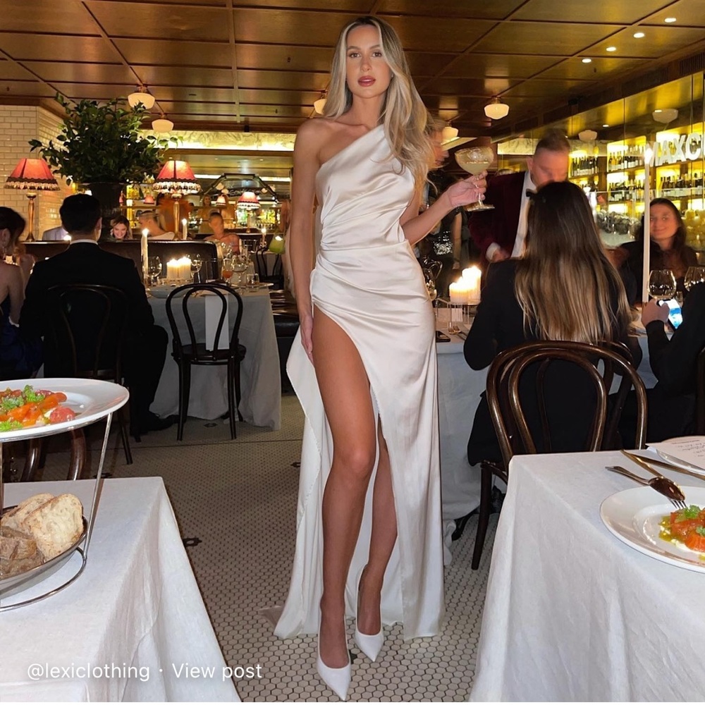 Lexi Clothing - Samira Dress in Olive
